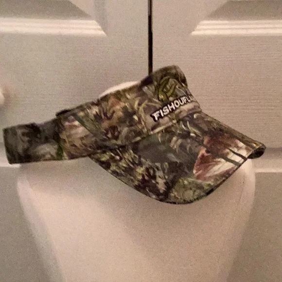 🎣NWT FUN Fishouflage Fishing Camo Visor Must Have For Every Fisherman or Women🎣 - Picture 7 of 8